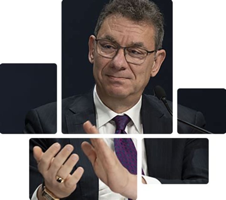 Discover The Wealth: CEO Of Pfizer's Remarkable Net Worth