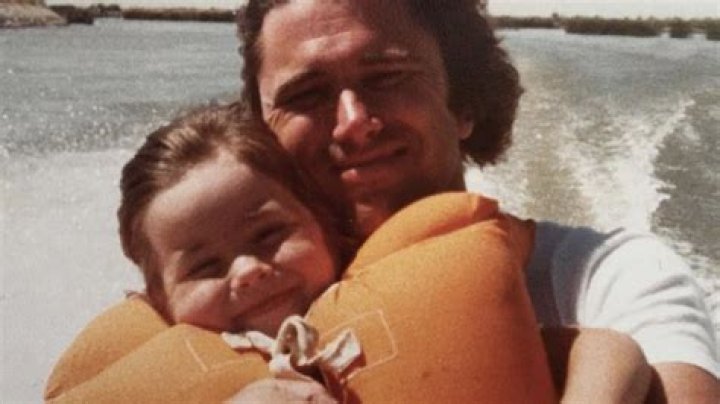 Exploring The Life And Family Of Linda Cardellini: A Glimpse Into Her Children