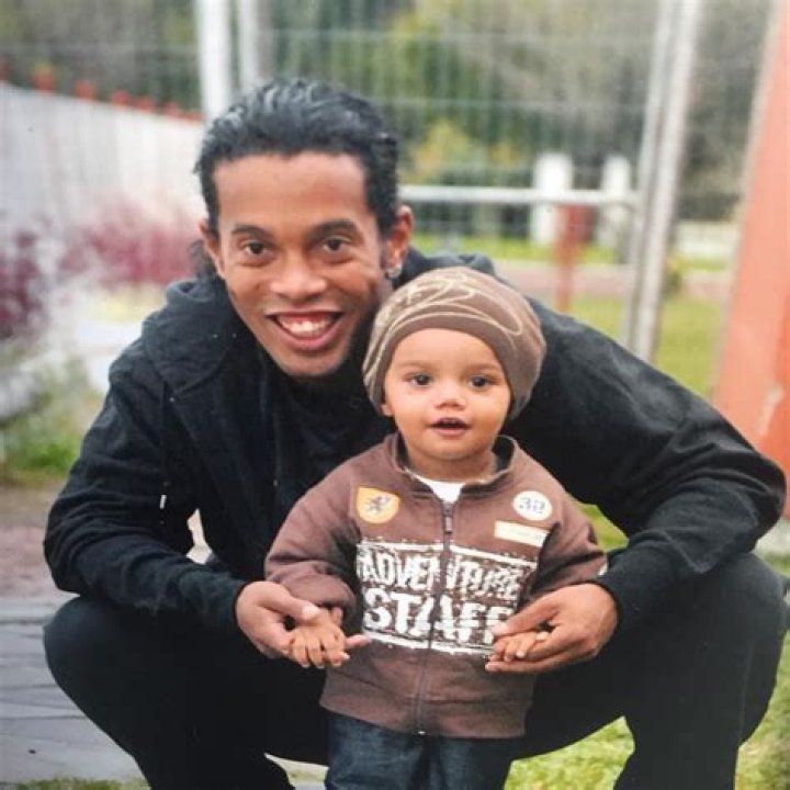 How Many Kids Does Ronaldinho Have? Discover The Family Of The Soccer Star