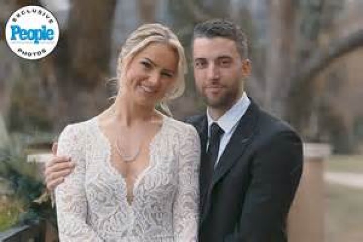 Unveiling Lindsey Horan's Relationship Status: Is She Married?