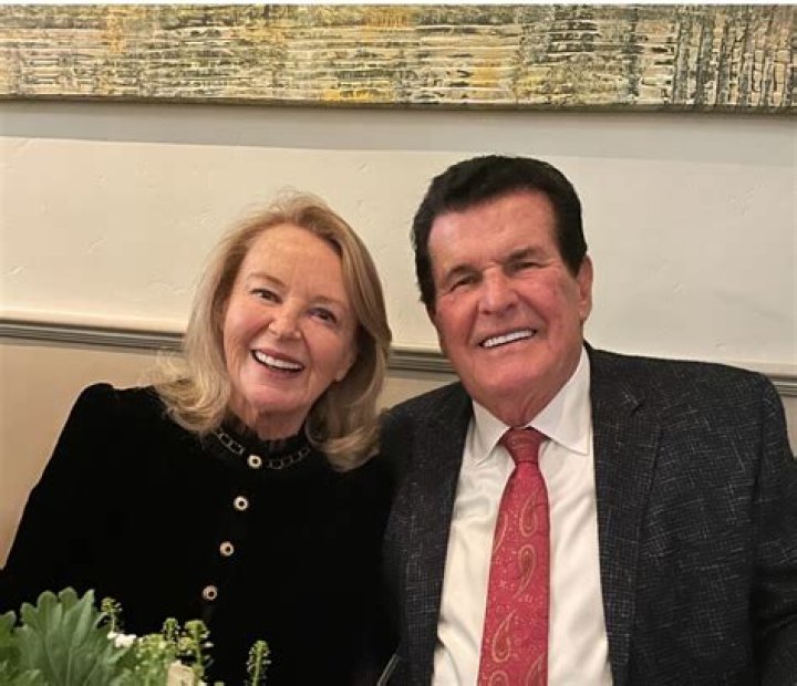 Unveiling The Clash Of Charisma: Peter Popoff And James Randi